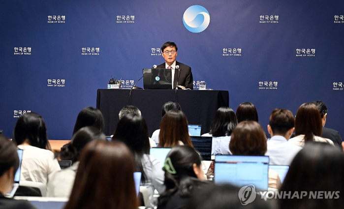 이창용 한국은행 총재가 29일 서울 중구 한국은행에서 열린 금융통화위원회 금리 결정에 대한 기자간담회에서 발언하고 있다. 2025.5.29 사진= 공동취재단