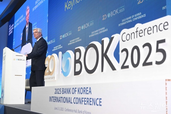 크리스토퍼 월러 미국 연방준비제도(Fed) 이사가 2일 오전 서울 중구 한국은행에서 열린 BOK 국제콘퍼런스에서 기조연설을 하고 있다. 사진=강민석 기자 kms@newsway.co.kr