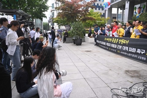 권영국 대선 후보, 'SPC삼립 시화공장 사고' 본사 찾아 책임자 처벌·근본대책 촉구