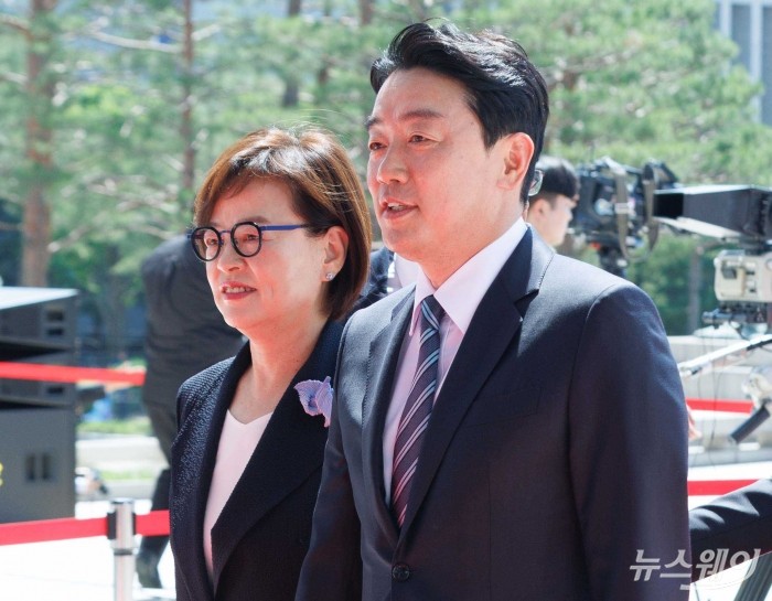 강훈식 대통령실 비서실장이 지난5월 4일 오전 서울 여의도 국회의사당에서 열린 제21대 대통령 취임선서에 참석하고 있다. 사진=국회사진기자단