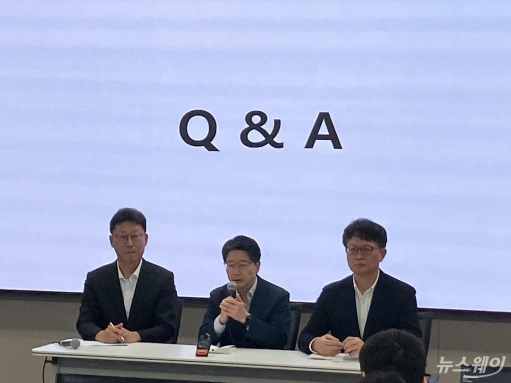 이동통신 영업 재개 선언 SK텔레콤, 고객 신뢰 회복 나선다
