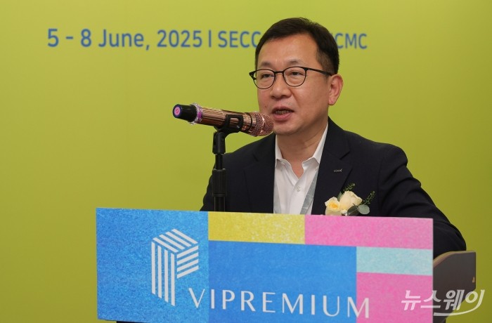 '베트남 국제 프리미엄 소비재전' 환영사 하는 조상현 코엑스 사장