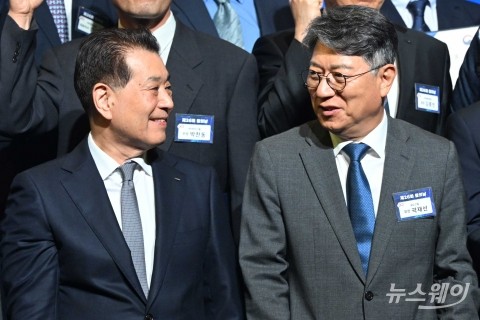 미소짓는 장인화·곽재선·서강현·이휘령