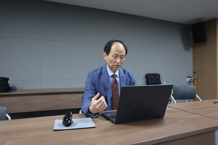 "블록버스터 신약 개발, 국민 참여 필요"