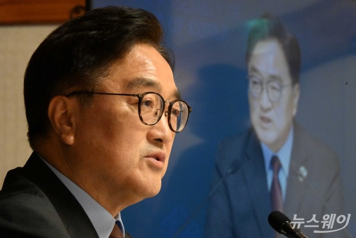 우원식 국회의장이 11일 오전 서울 여의도 국회 사랑재에서 취임 1주년 기자간담회를 열고 모두발언을 하고 있다. 사진=이수길 기자 Leo2004@newsway.co.kr