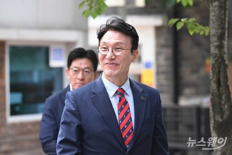 인사청문회 준비 사무실 향하는 김민석 총리 후보자