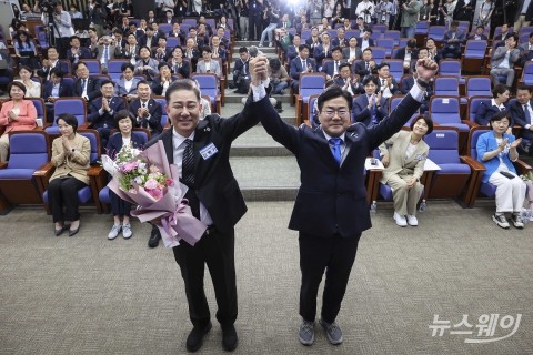 더불어민주당, 새 원내대표로 3선 김병기 선출