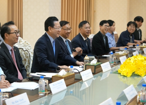 김영록 지사, 캄보디아와 보건의료 협력 강화 논의