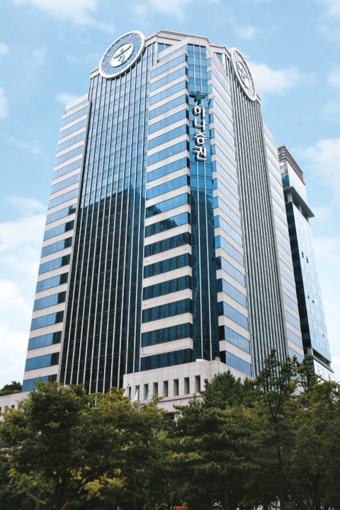 하나증권 &quot;대주주 양도세 완화 검토에 증권주 정책 모멘텀 확대&quot;