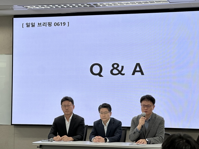 SK텔레콤이 이날 중 해킹 사태에 따른 유심(USIM) 교체 작업을 완료할 예정이다. 사진=강준혁 기자