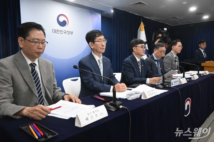임기근 기획재정부 2차관이 20일 오전 서울 종로구 정부서울청사에서 열린 2024년 공공기관 경영실적 평가 결과 발표에서 발언을 하고 있다. 사진=강민석 기자 kms@newsway.co.kr