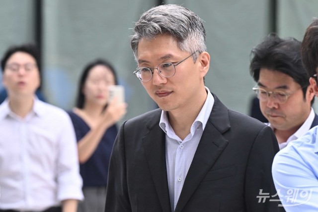 류긍선 카카오모빌리티 대표, '집사게이트' 의혹 관련 김건희 특검 출석