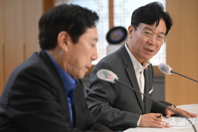 취임 후 첫 경제단체 찾은 김영훈 노동장관 "반기업 아니라는 걸 입증해 낼 것"