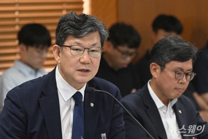 김남근 더불어민주당 의원이 29일 오전 서울 여의도 한국거래소에서 열린 '코스피 5천 특위 한국거래소' 현장간담회에서 발언을 하고 있다. 사진=강민석 기자 kms@newsway.co.kr