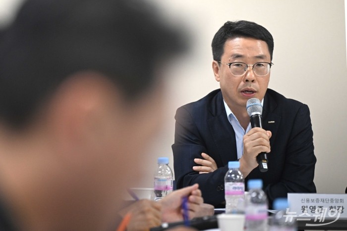 원영준 신용보증재단중앙회장은 30일 오후 서울 종로구 소상공인시장진흥공단 서울중부센터에서 열린 제1차 소상공인 릴레이 간담회에서 발언을 하고 있다. 사진=강민석 기자 kms@newsway.co.kr