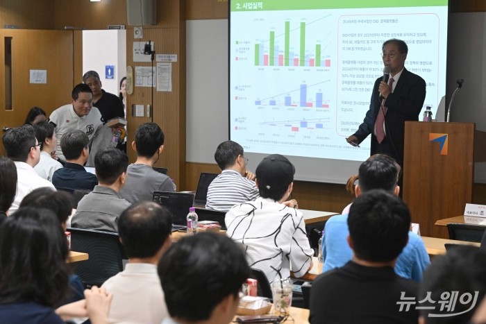 조정일 코나아이 대표이사가 31일 오후 서울 여의도 금융투자협회 금융투자교육원에서 열린 기업설명회에서 사업실적을 발표하고 있다. 사진=강민석 기자 kms@newsway.co.kr