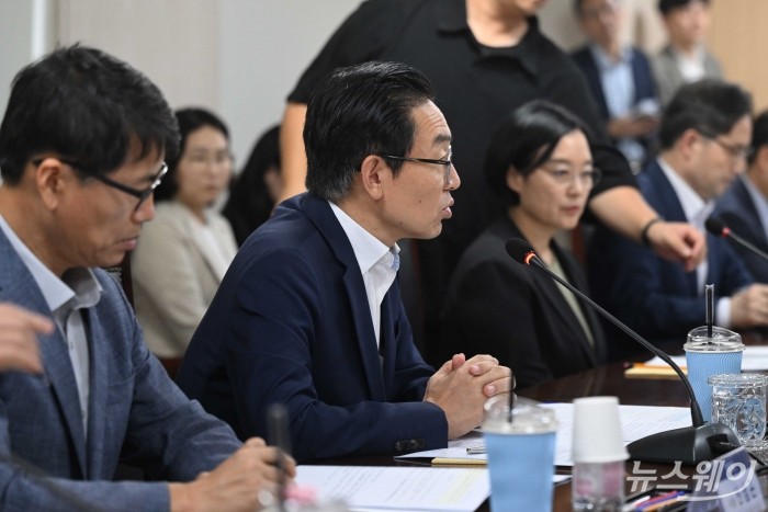 김완기 특허청장이 1일 오후 서울 중구 대중소기업농어업협력재단 대회의실에서 열린 중소기업 기술탈취 방지 간담회에서 모두발언을 하고 있다. 사진=강민석 기자 kms@newsway.co.kr