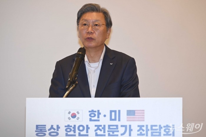 김창범 한국경제인협회 상근부회장이 5일 오전 서울 여의도 FKI타워에서 열린 '한·미 통상 현안 전문가 좌담회:진화하는 한미 경제 동맹:관세를 넘어 기술 및 산업협력으로'에서 개회사를 하고 있다. 사진=강민석 기자 kms@newsway.co.kr