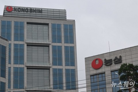 농심 신동원 회장, 자료 허위 제출···공정위, 검찰 고발