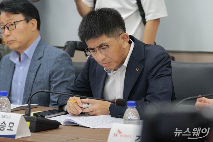 김승모 한화건설 대표이사가 14일 오후 서울 중구 직업능력심사평가원에서 열린 '중대재해 근절을 위한 건설사 간담회'에 참석하고 있다. 사진=이수길 기자 Leo2004@newsway.co.kr
