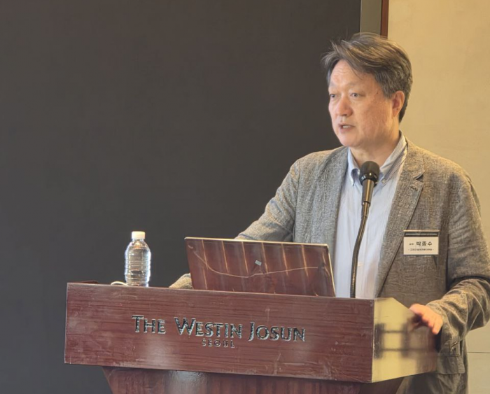 박종수 고려대학교 교수가 21일 웨스틴 조선호텔에서 한국데이터법정책학회 주최로 열린 '해킹 및 개인정보 유출 등 정보보호법의 이슈와 과제' 세미나에 참석해 발언하고 있다. 사진=한국데이터법정책학회 제공