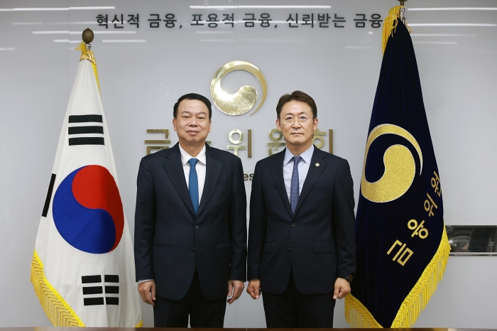 권대영 금융위원회 부위원장이 25일 오전 서울 종로구 정부서울청사에서 응우옌 득 치 베트남 재무부 차관과 자본시장 협력을 중심으로 논의했다. 사진=금융위원회 제공