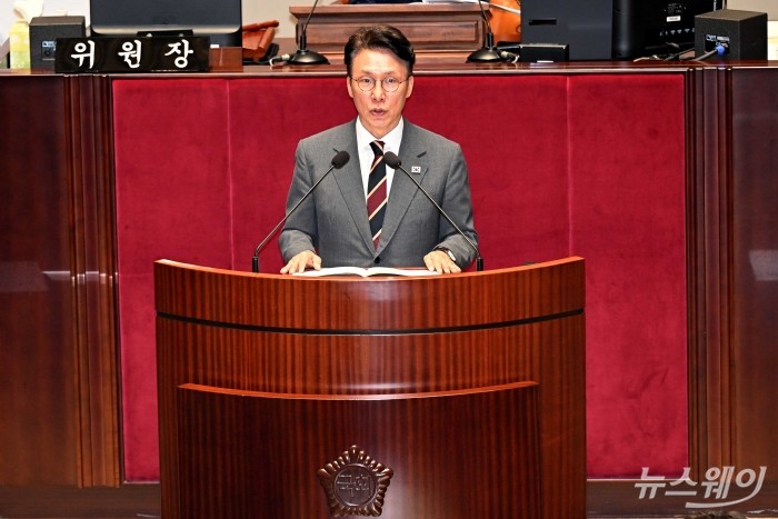 김민석 국무총리가 25일 오전 서울 여의도 국회 본관에서 열린 제428회국회(임시회) 예산결산특별위원회 전체회의에서 인사말을 하고 있다. 사진=강민석 기자 kms@newsway.co.kr