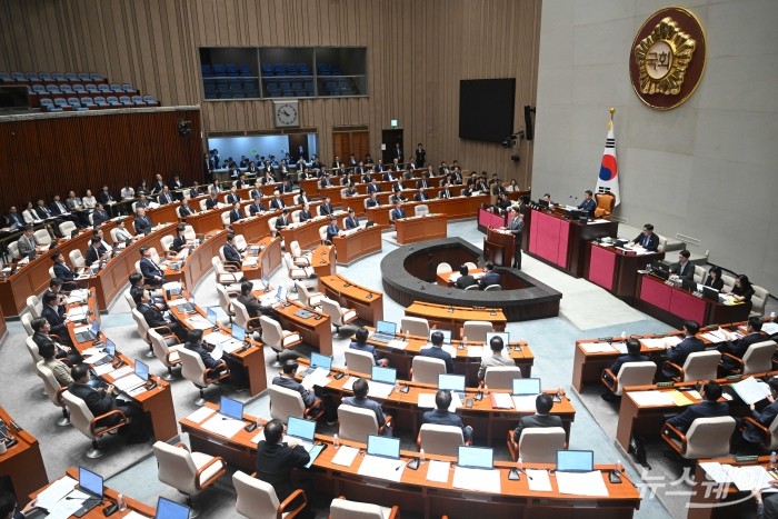 김민석 국무총리가 25일 오전 서울 여의도 국회 본관에서 열린 제428회국회(임시회) 예산결산특별위원회 전체회의에서 인사말을 하고 있다. 사진=강민석 기자 kms@newsway.co.kr