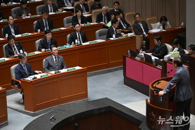 美 관세 관련 질의 답변하는 박윤주 외교부 차관