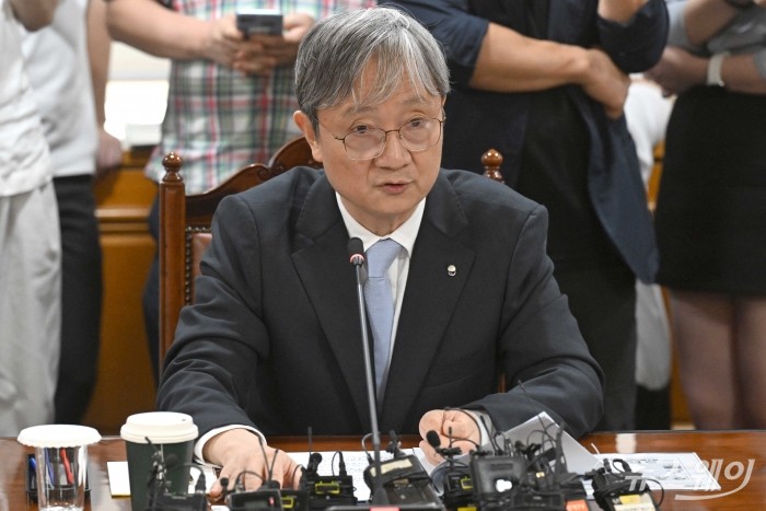 이찬진 금융감독원장이 28일 오후 서울 중구 은행회관에서 열린 은행장 간담회에서 모두발언을 하고 있다. 사진=강민석 기자 kms@newsway.co.kr
