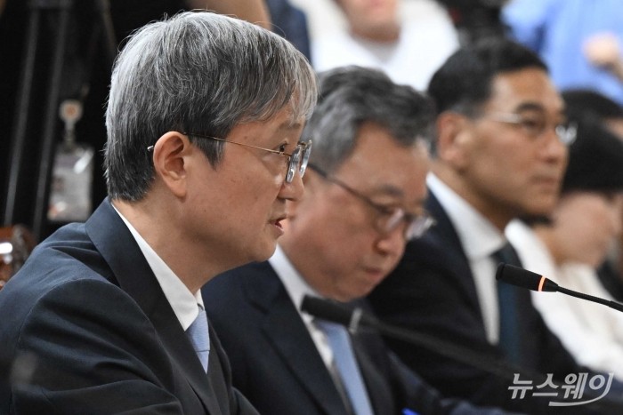 이찬진 금융감독원장이 28일 오후 서울 중구 은행회관에서 열린 은행장 간담회에서 모두발언을 하고 있다. 사진=강민석 기자 kms@newsway.co.kr