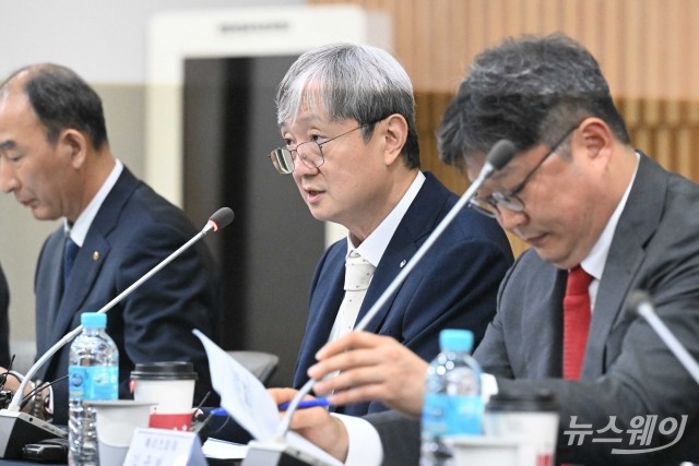 이찬진 "롯데카드 해킹 사고로 소비자 불안 증폭 우려···보안체계 전면 재점검 당부"