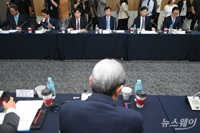 이찬진 금감원장 모두발언 경청하는 보험사 최고경영자들