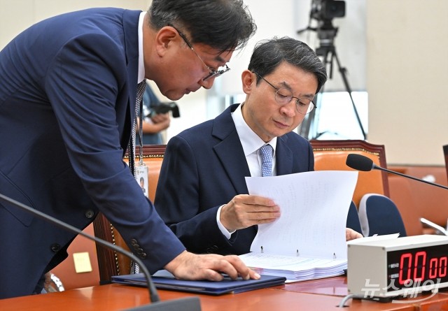 이억원, 금융위 해체설에 "언급 부적절···기회 생기면 이야기할 것"