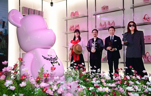 '베어브릭 인 MCM 원더월드' 전시 개최