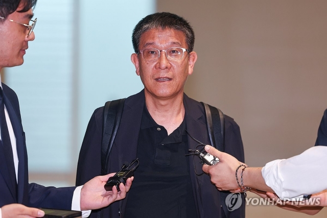 '300명 美구금' LG엔솔 인사책임자 출국···"조기 석방 위해 최선"