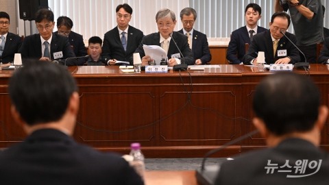 금융사 CEO 19명 소집 시킨 이찬진 금감원장···이사회 책임강화 등 새 기준 제시