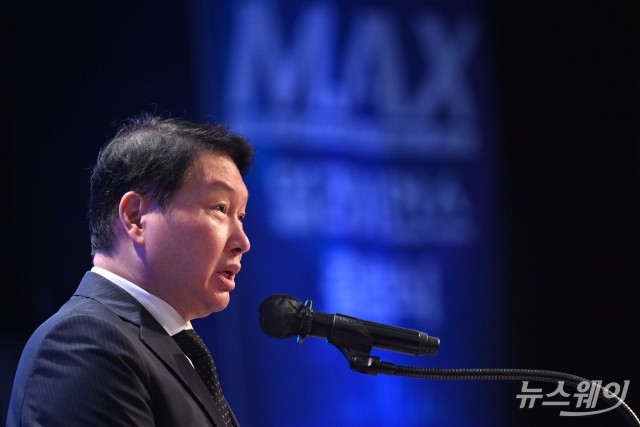 최태원 "AI 인재 육성 시급"···SK, 하반기에만 4000명 신규 채용