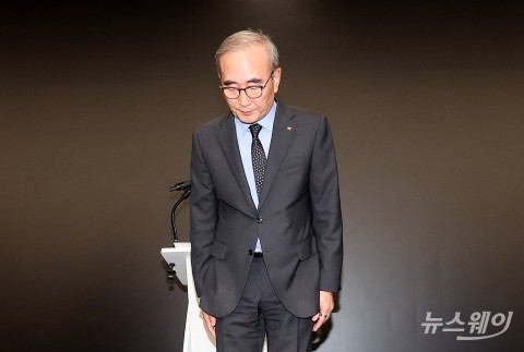 KT, 全 고객 위약금 면제···반년간 매달 100GB 데이터 지원