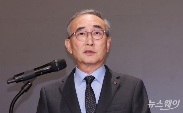 소액결제 피해 관련 기자 브리핑하는 김영섭 KT 대표