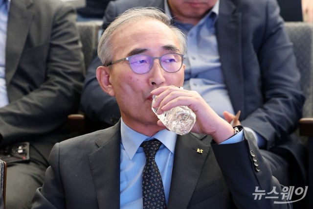 '사실 아냐→맞아' 말 번복만 5번···국회, KT 해킹 '은폐·축소' 의혹 질타(종합)