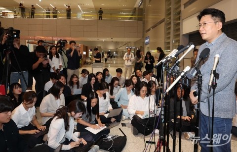 김동명 LG엔솔 대표 &quot;귀국 임직원 안정 끝까지 책임 지원과 한 달 유급휴가&quot;