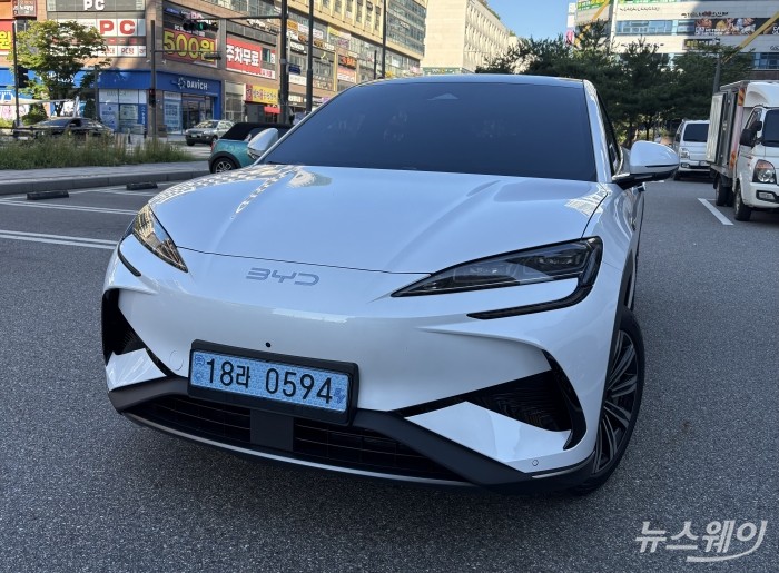 BYD '씨라이언7' 차량. 사진=황예인 기자