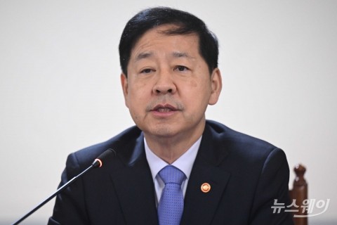 美 연방공개시장위원회 이후 첫 F4 회의 주재하는 구윤철 부총리