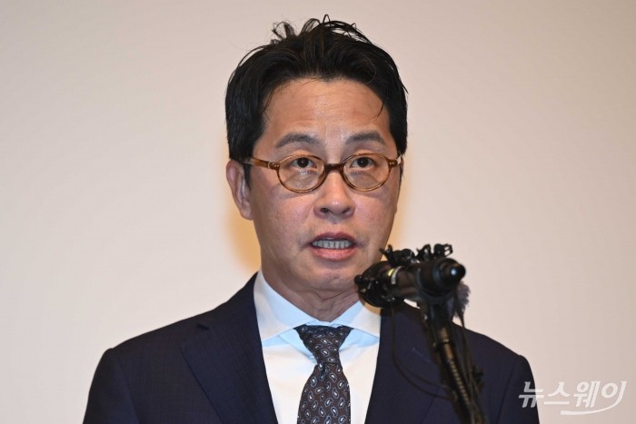 조좌진 롯데카드 대표이사가 18일 오후 서울 중구 부영태평빌딩에서 기자회견을 열고 해킹 피해 관련 대국민 사과를 하고 있다. 사진=강민석 기자 kms@newsway.co.kr