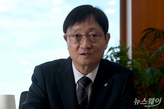 이찬진 금감원장이 23일 오후 서울 여의도 금융투자협회에서 열린 연구기관장 간담회에서 모두발언을 하고 있다. 사진=강민석 기자 kms@newsway.co.kr