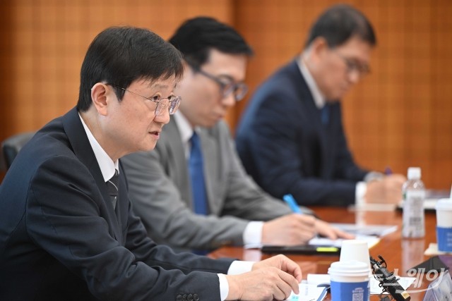 이찬진 금감원장 "저성장 고착화···금융, 진짜 성장 위해 적극 역할해야"