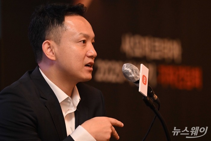 조니 우 샤오미코리아 사장이 25일 오전 서울 광진구 풀만 앰배서더 이스트폴에서 열린 'Xiaomi 2025 하반기 기자간담회'에서 취재진의 질의에 답변을 하고 있다. 사진=강민석 기자 kms@newsway.co.kr