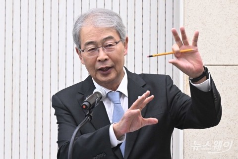 '연임 성공' 임종룡 2기 출범···종합금융 넘어 '질적 성장' 시험대