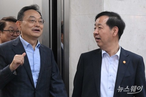 SSAFY AI 인력양성 찾은 구윤철 경제부총리와 김완표·박승희 사장